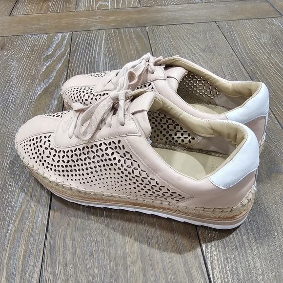 Marc Fisher Platform Sneaker, Women's Size 7.5 - Picture 3 of 11